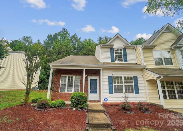 Property at 5237 Ficus Tree Ln, Charlotte, NC 28215, 3 beds, 2.5 baths
