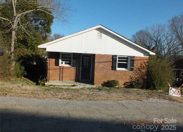 Property at 701 Taylor St, Lancaster, SC 29720, 12 beds, 5 baths