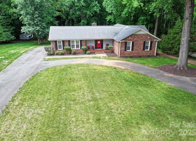Property at 8938 Glencroft Rd, Mint Hill, NC 28227, 4 beds, 2 baths