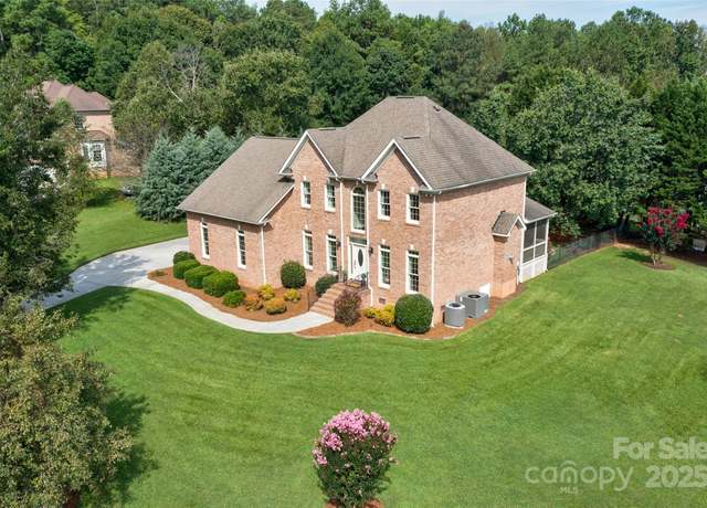 Property at 241 Old Springs Rd, Fort Mill, SC 29715, 4 beds, 3 baths