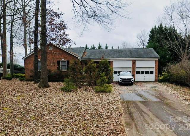 Property at 4424 Huntington Dr, Gastonia, NC 28056, 3 beds, 2 baths