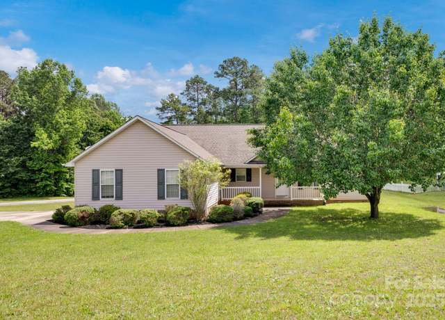 Property at 5678 Cedar Run Dr, Denver, NC 28037, 3 beds, 2 baths