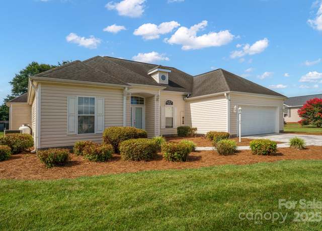 Property at 111 Mallory Ln, Statesville, NC 28625, 3 beds, 2 baths