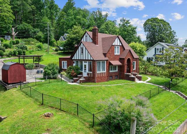Property at 159 Pine Ave, Spruce Pine, NC 28777, 4 beds, 3 baths