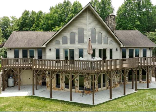 Property at 4933 NC Hwy 268 Hwy W, Wilkesboro, NC 28697, 3 beds, 2.5 baths