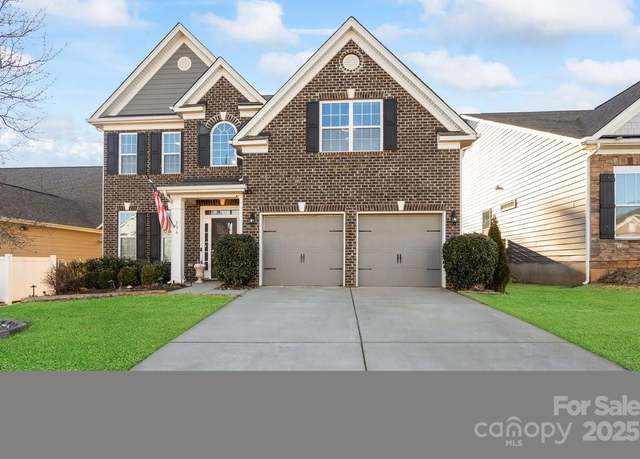 Property at 136 Margo Ln, Statesville, NC 28677, 4 beds, 3 baths
