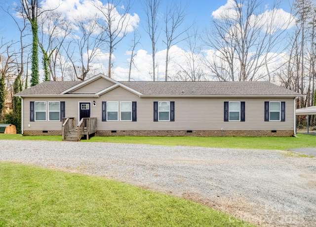 Property at 1005 Maywood St, Kannapolis, NC 28081, 4 beds, 2 baths