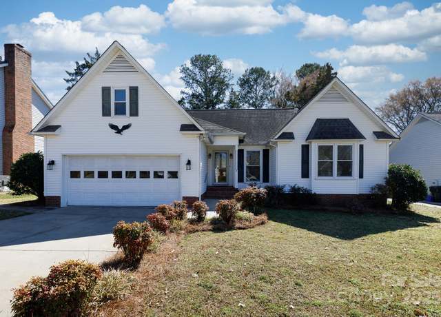 Property at 2129 Belle Chase Dr, Rock Hill, SC 29732, 3 beds, 2 baths