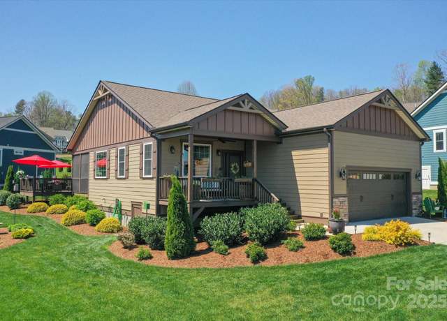 Property at 423 Blacksmith Run Dr, Hendersonville, NC 28792, 3 beds, 2 baths