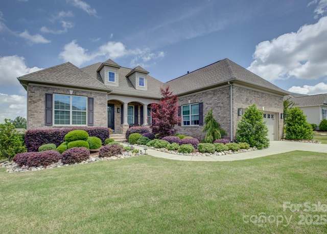 Property at 14503 Crest Ct, Charlotte, NC 28278, 4 beds, 3.5 baths