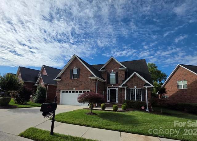 Property at 2563 Firethorn Ct, Gastonia, NC 28056, 3 beds, 2.5 baths