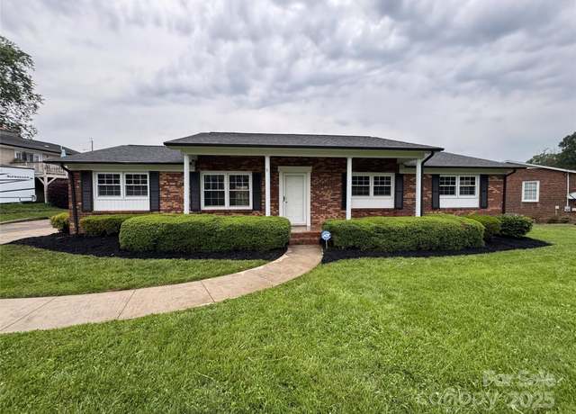 Property at 1735 Hollandale Dr, Gastonia, NC 28054, 3 beds, 2 baths