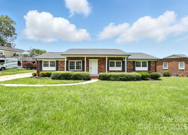 Property at 1735 Hollandale Dr, Gastonia, NC 28054, 3 beds, 2 baths