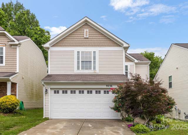 Property at 9236 Clifton Meadow Dr, Matthews, NC 28105, 3 beds, 2.5 baths