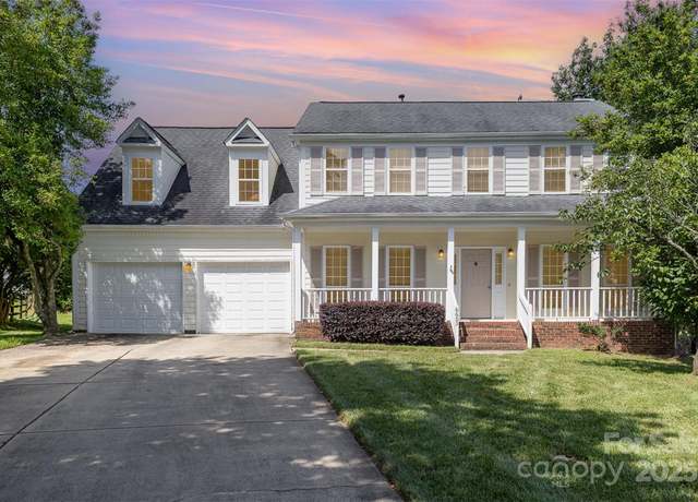 Property at 6603 Brenock Ln, Charlotte, NC 28269, 4 beds, 2.5 baths