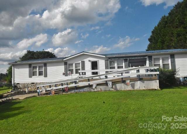 Property at 4854 Elk Ct, Morganton, NC 28655, 3 beds, 3 baths