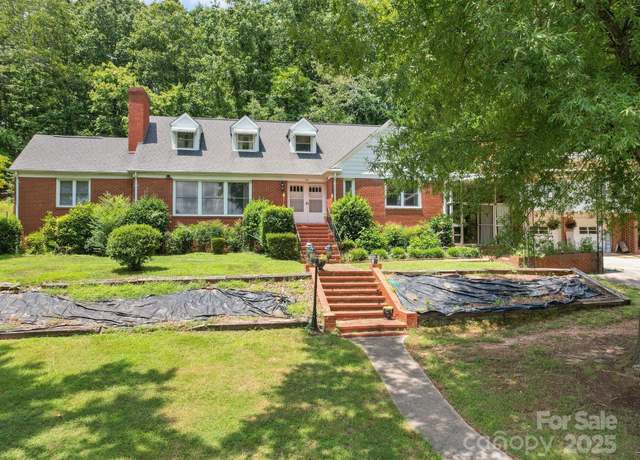 Property at 401 N Inman Ave, Bessemer City, NC 28016, 5 beds, 4.5 baths