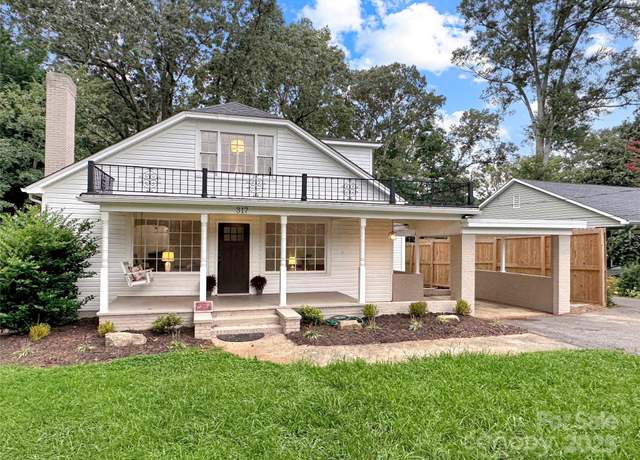 Property at 317 8th St NW, Hickory, NC 28601, 5 beds, 3 baths