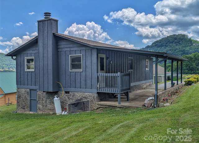 Property at 84 Stoney Ridge Loop, Maggie Valley, NC 28751, 2 beds, 2 baths