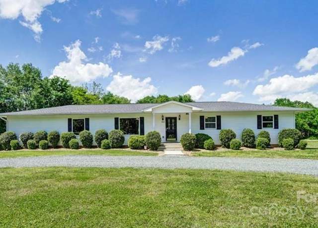 Property at 12842 Plaza Road Ext, Charlotte, NC 28215, 3 beds, 2 baths