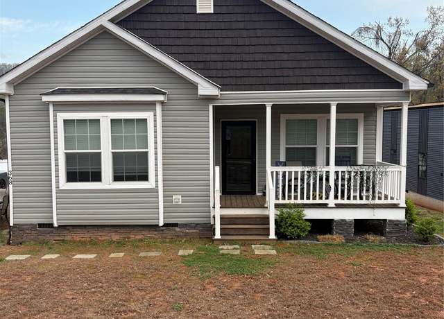 Property at 368 Carolina Ave, Marion, NC 28752, 3 beds, 2 baths