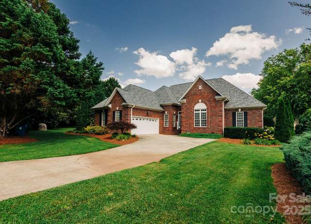Property at 225 Northchase Dr, Concord, NC 28027, 3 beds, 2.5 baths