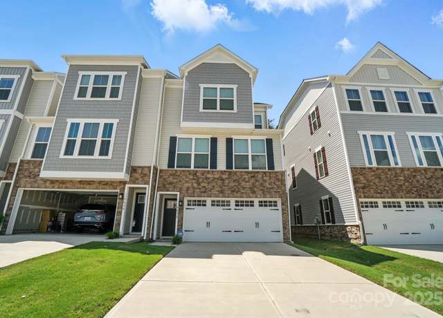 Property at 9832 Oaklawn Blvd NW, Huntersville, NC 28078, 3 beds, 2.5 baths