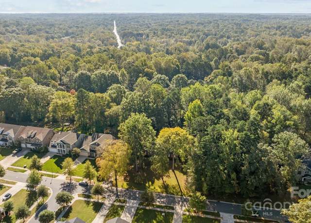 Property at 215 Smithfield Dr, Charlotte, NC 28270