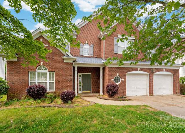 Property at 4036 Sawmill Trace Dr, Charlotte, NC 28213, 4 beds, 2.5 baths