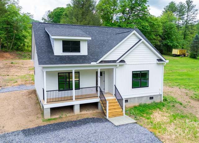 Property at 24 Queen Annes Dr, Tuckasegee, NC 28783, 3 beds, 2.5 baths