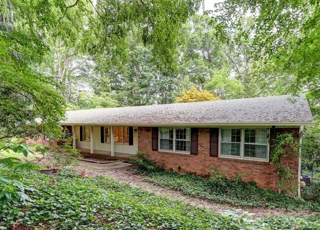 Property at 8 Mayfair Dr, Candler, NC 28715, 4 beds, 3 baths