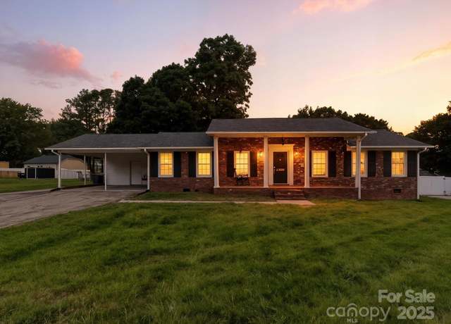 Property at 2426 Redbud Dr, Gastonia, NC 28056, 3 beds, 2 baths