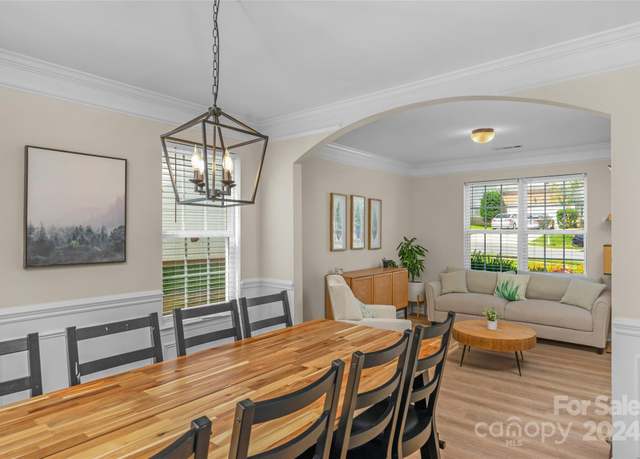 Property at 11407 Sidney Crest Ave, Charlotte, NC 28213, 4 beds, 2.5 baths