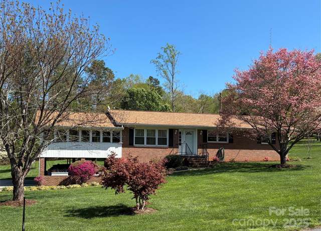 Property at 107 Mull Ln, Morganton, NC 28655, 3 beds, 3 baths