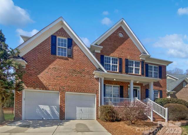 Property at 11023 Alnwick Ct, Charlotte, NC 28262, 5 beds, 2.5 baths