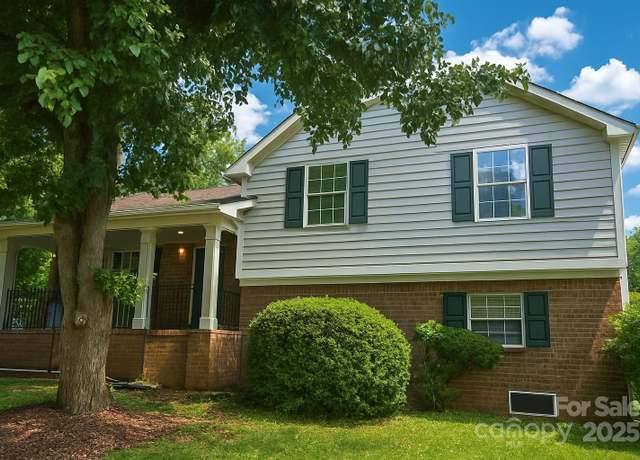 Property at 12431 Agate Ln, Pineville, NC 28134, 4 beds, 3 baths