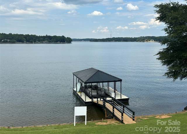 Property at 5985 Natoma Rd, Clover, SC 29710, 4 beds, 4.5 baths