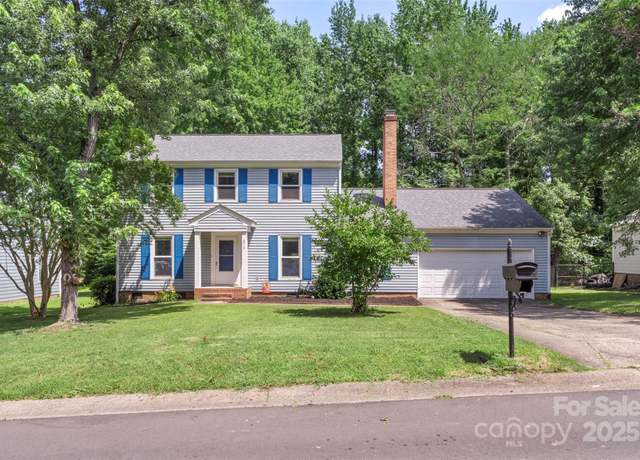 Property at 2012 Killarney Pl, Charlotte, NC 28262, 3 beds, 2.5 baths