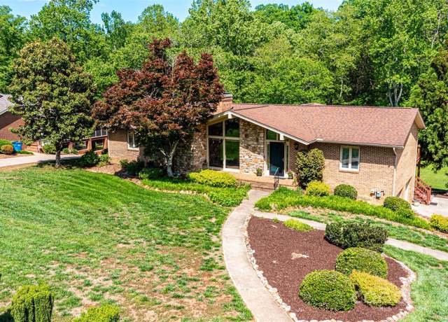 Property at 3520 4th Street Blvd NW, Hickory, NC 28601, 3 beds, 3 baths