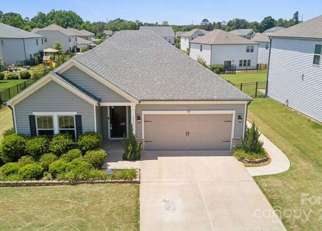 Property at 8406 Flint Hill Dr, Charlotte, NC 28273, 3 beds, 2 baths