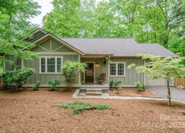 Property at 262 Erwin Hills Rd, Asheville, NC 28806, 3 beds, 2 baths
