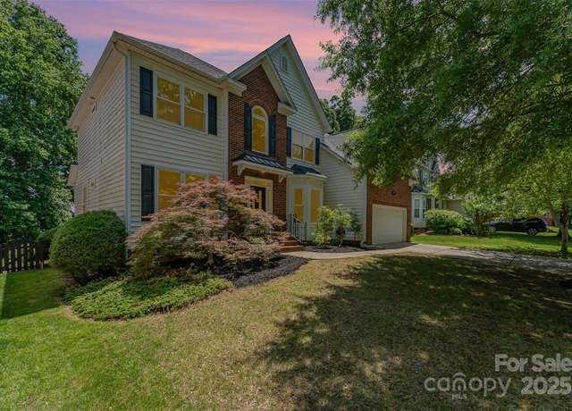 Property at 1147 Anduin Falls Dr, Charlotte, NC 28269, 5 beds, 3 baths
