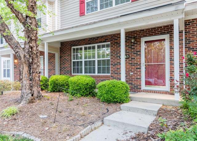Property at 10763 Holly Ridge Blvd, Charlotte, NC 28216, 2 beds, 2.5 baths