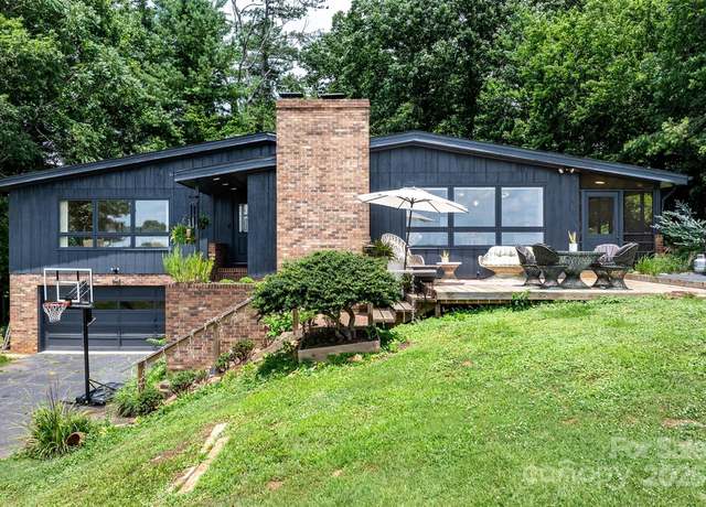 Property at 109 Joe Teague Rd, Hickory, NC 28601, 4 beds, 3 baths