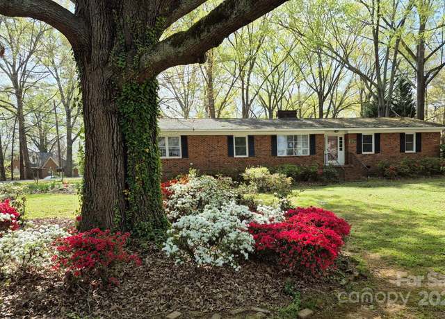 Property at 725 Plantation Rd, Lancaster, SC 29720, 4 beds, 2 baths