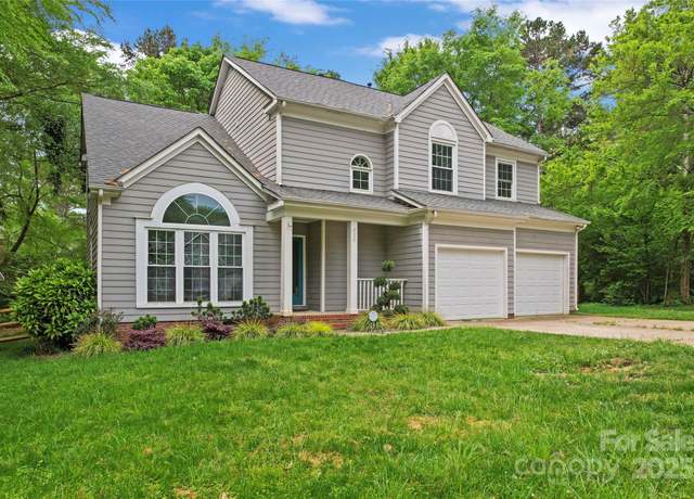 Property at 121 Northampton Dr, Mooresville, NC 28117, 4 beds, 2.5 baths