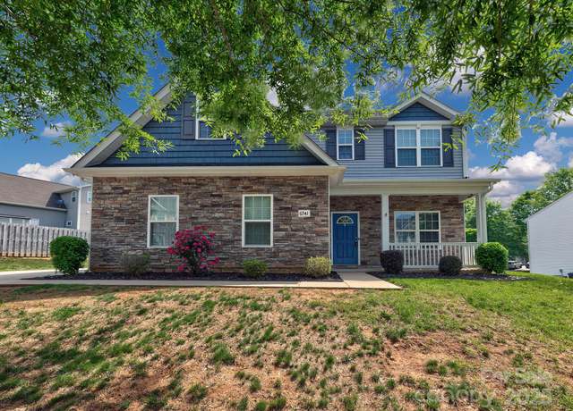 Property at 6541 Hasley Woods Dr, Huntersville, NC 28078, 4 beds, 2.5 baths