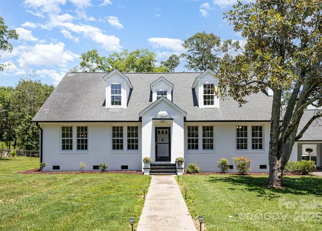 Property at 309 E Main St, Lattimore, NC 28089, 5 beds, 4 baths