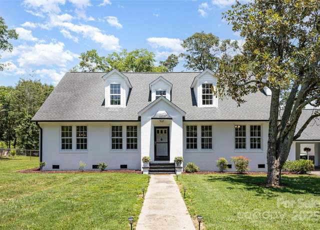 Property at 309 E Main St, Lattimore, NC 28089, 5 beds, 4 baths