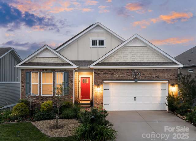Property at 6 Southern Way Ln, Leicester, NC 28748, 3 beds, 3 baths